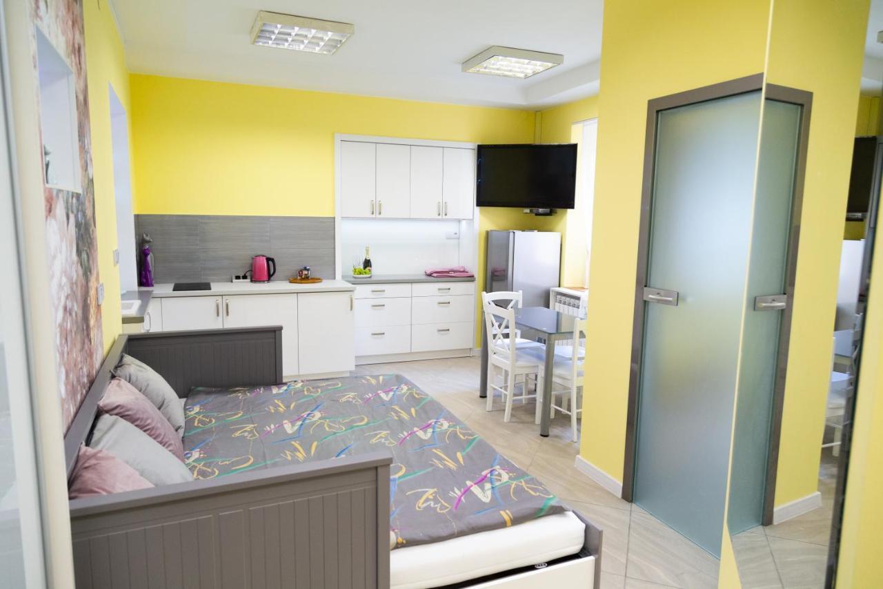 Apartament Przy Rynku Ostrowiec Świetokrzyski Exterior foto